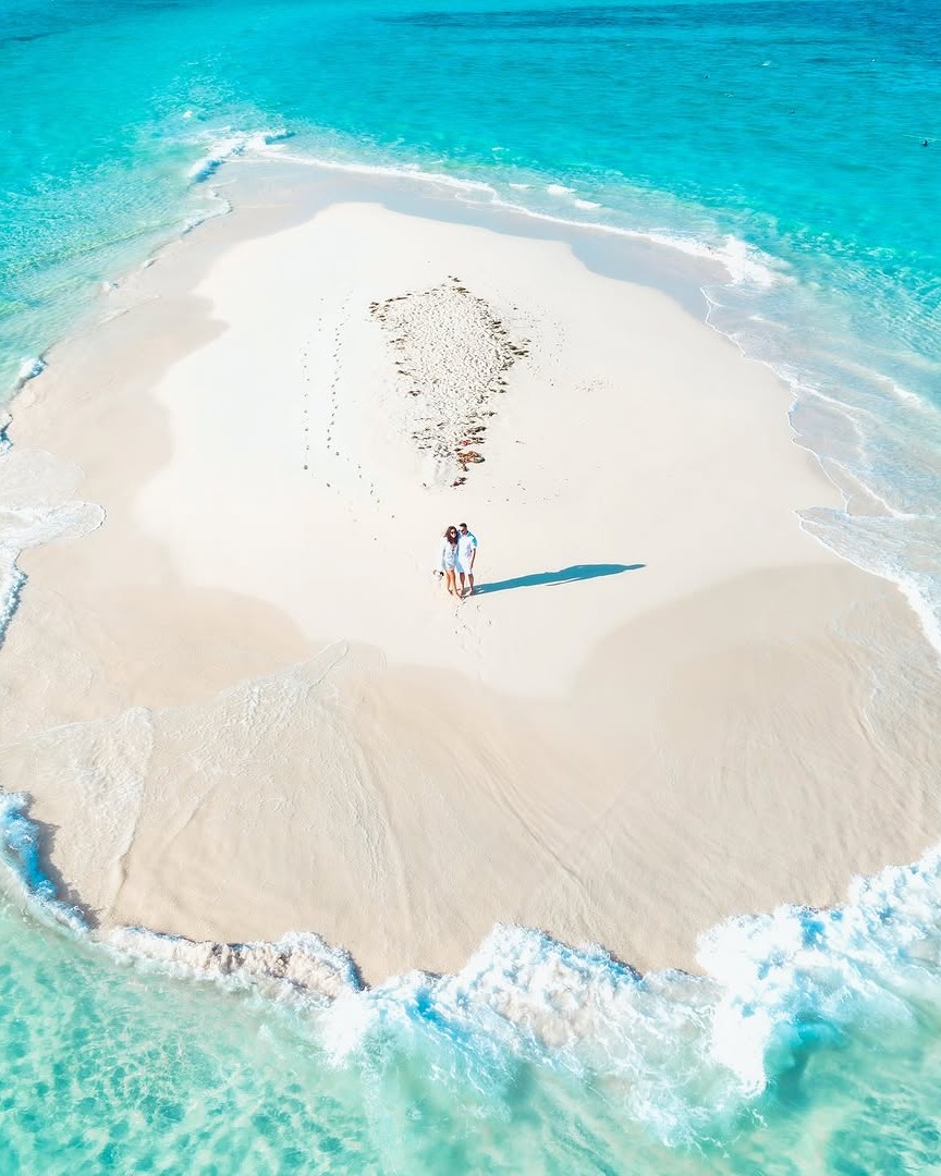 Guests enjoying Nakupenda Sandbank picnic and swim