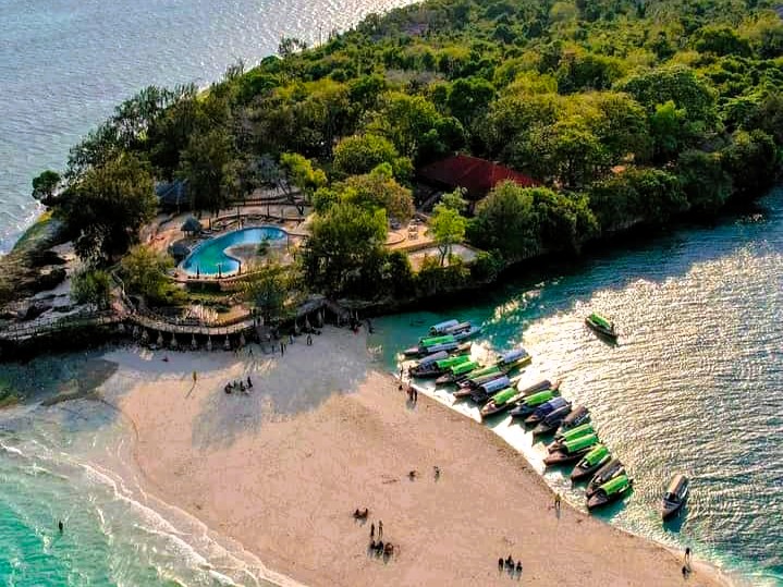 Prison Island and Changuu Island tour image